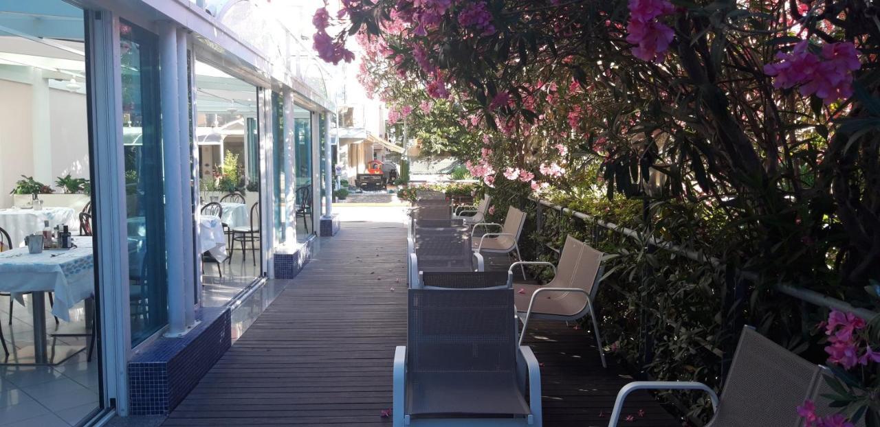 Hotel Felix ริมินี ภายนอก รูปภาพ