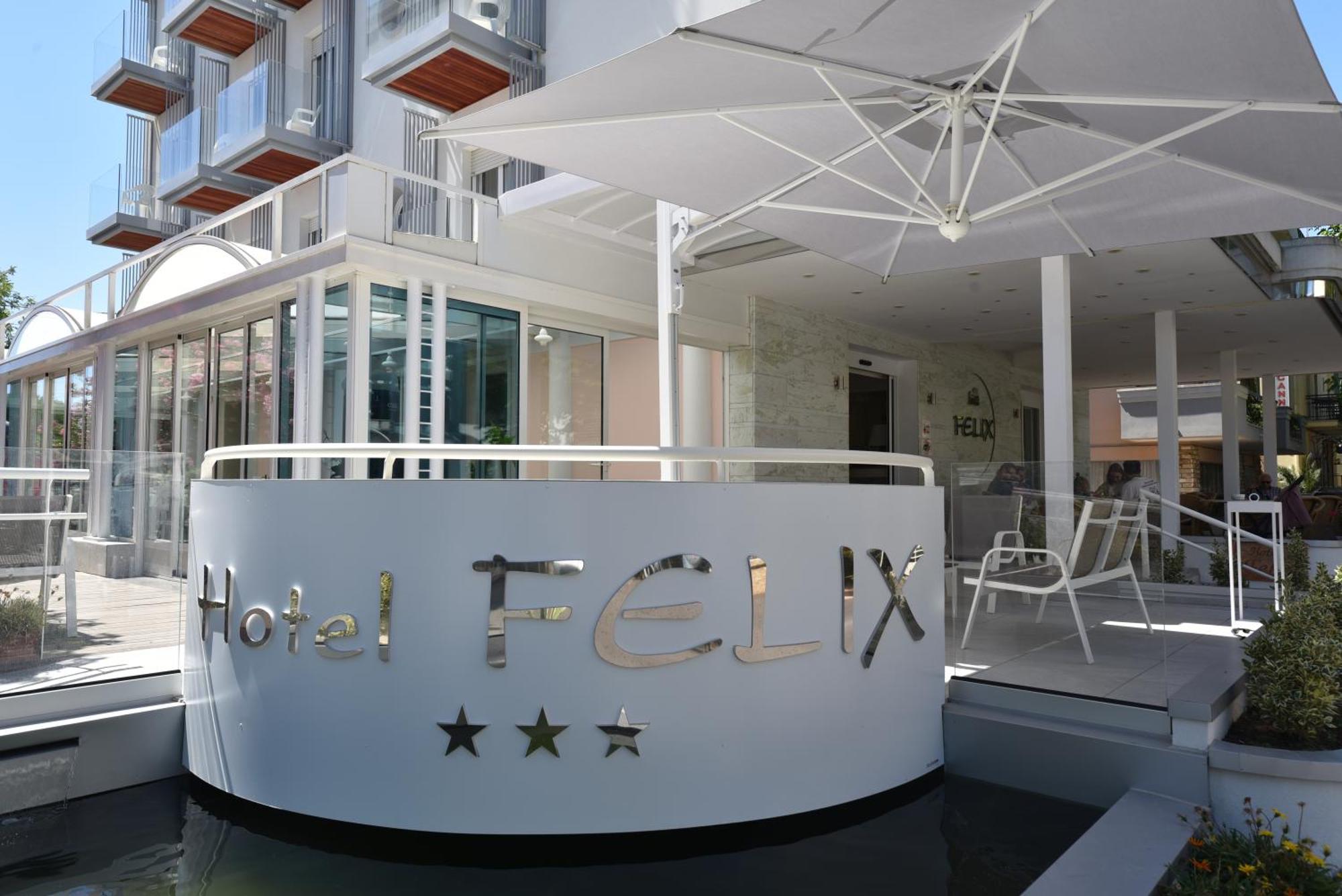Hotel Felix ริมินี ภายนอก รูปภาพ