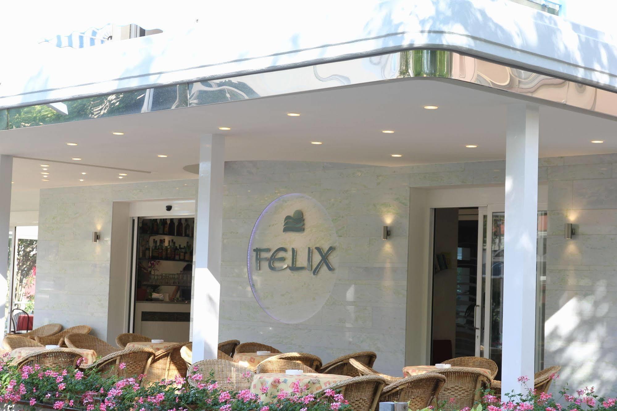 Hotel Felix ริมินี ภายนอก รูปภาพ
